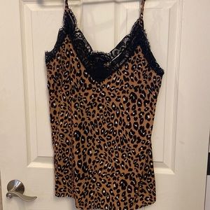 Vici Leopard Top
